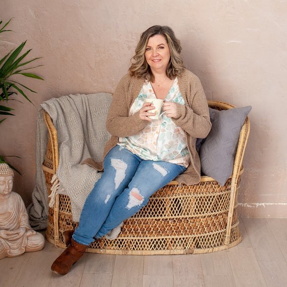 Meet your Posher, Julie - Picture 1 of 1